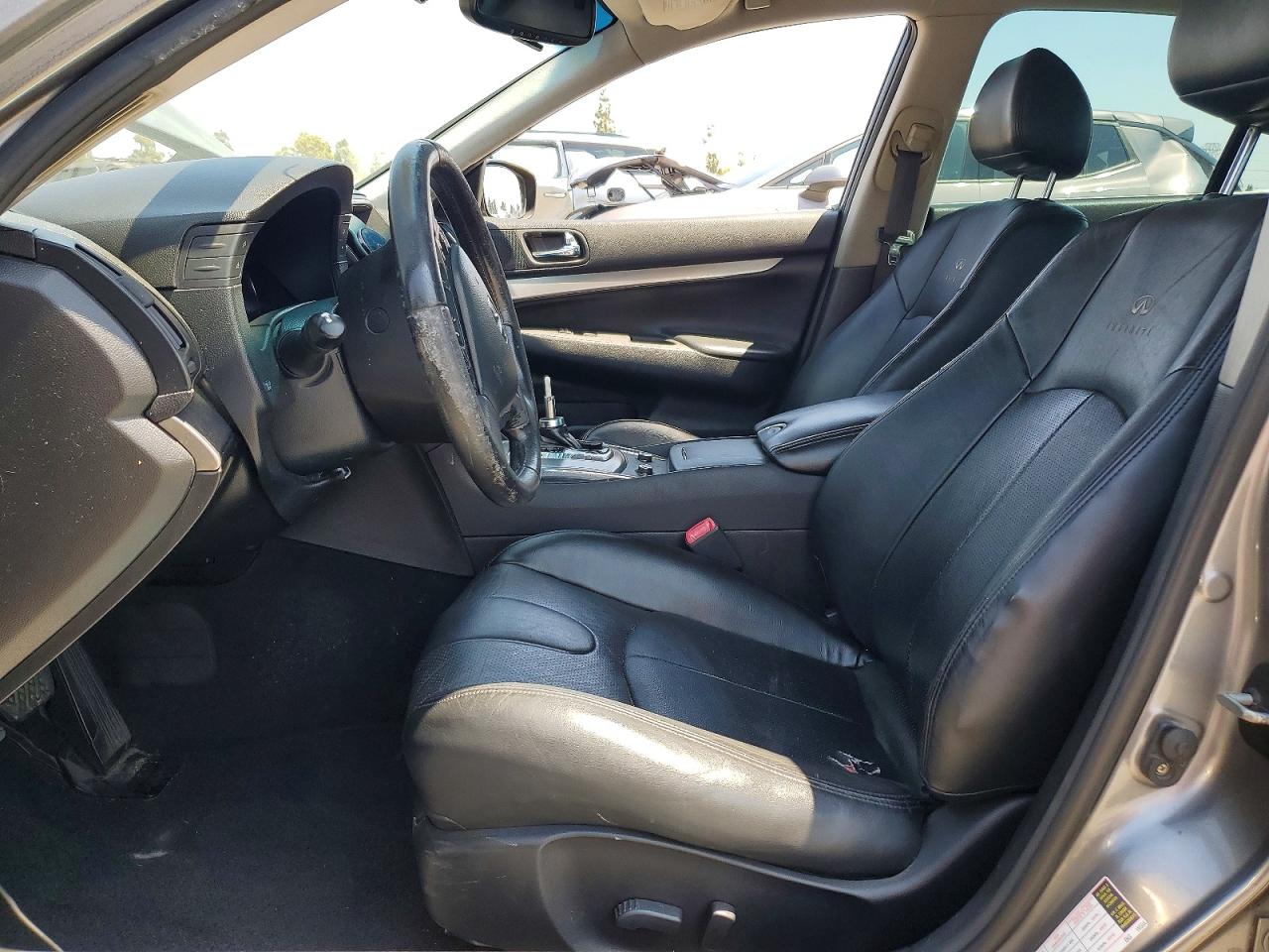 INFINITI G37 Base