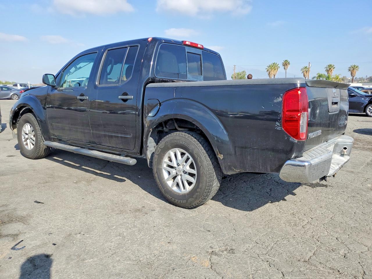 Nissan Frontier Sv