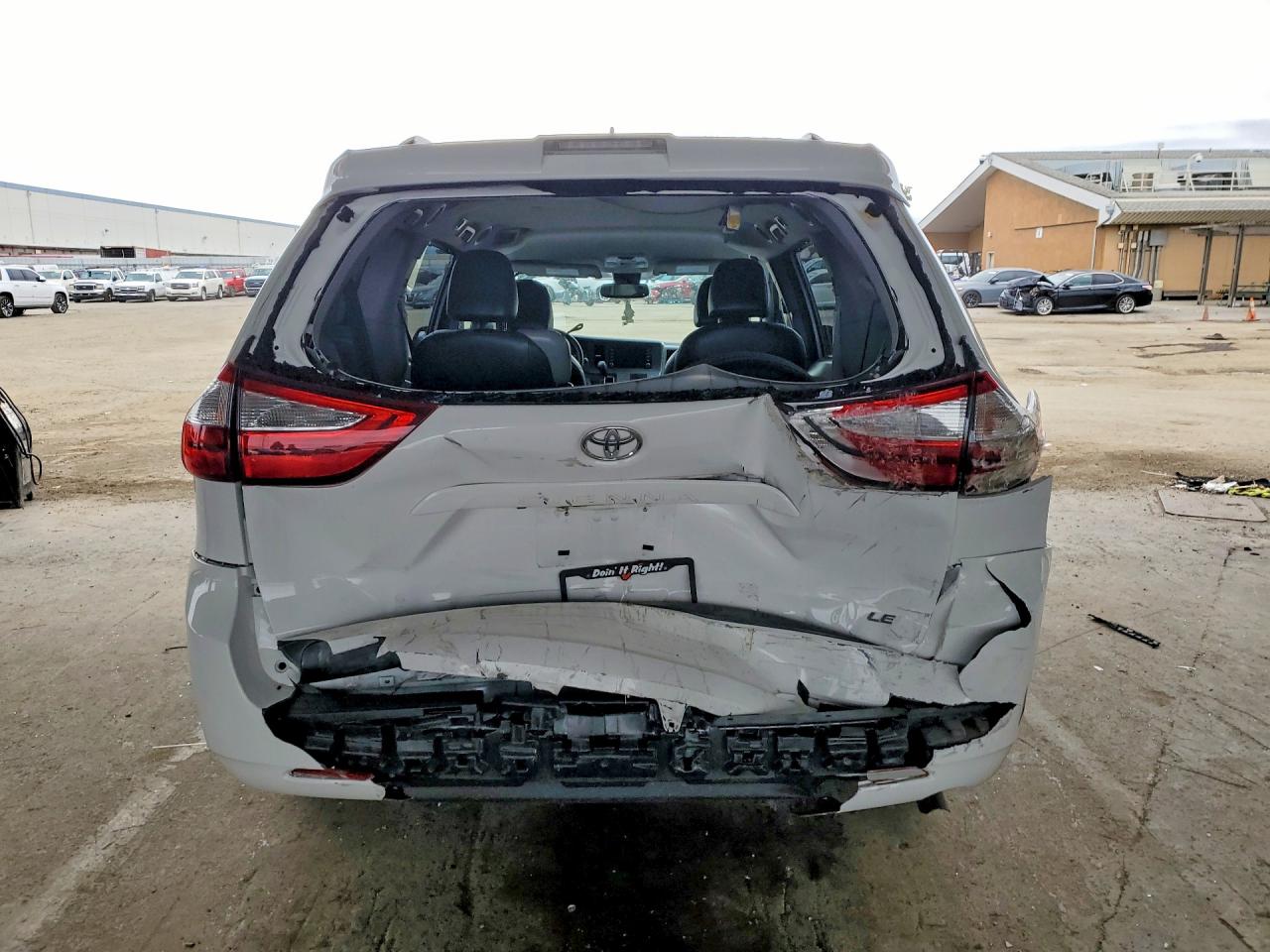Toyota Sienna Le