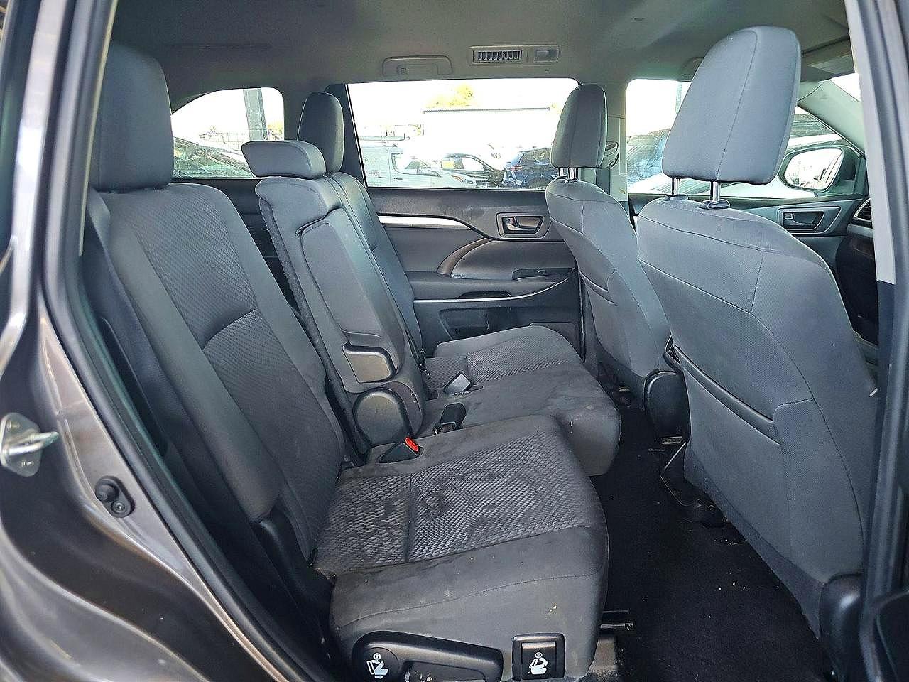Toyota Highlander Le