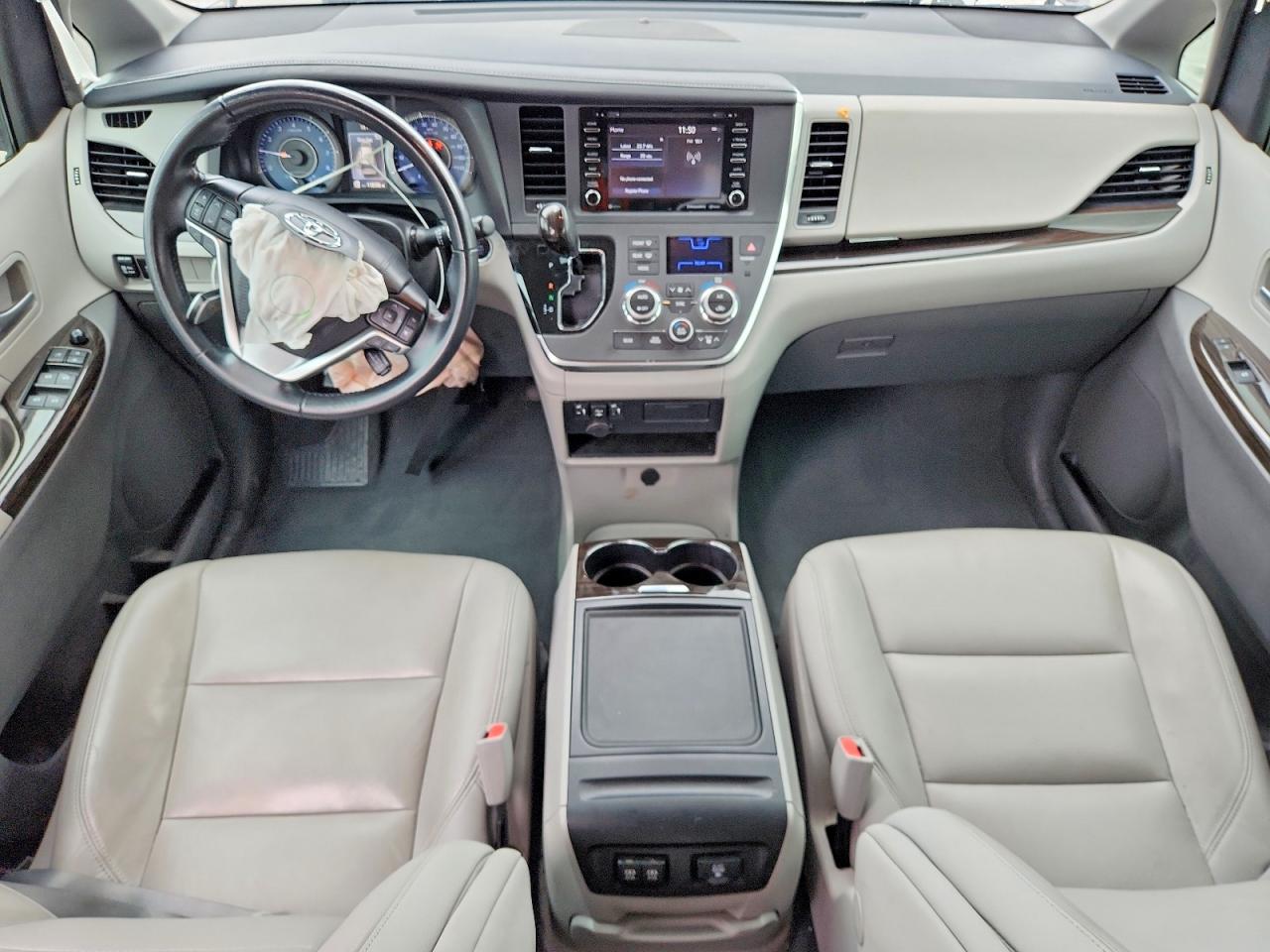Toyota Sienna Xle 8-passenger