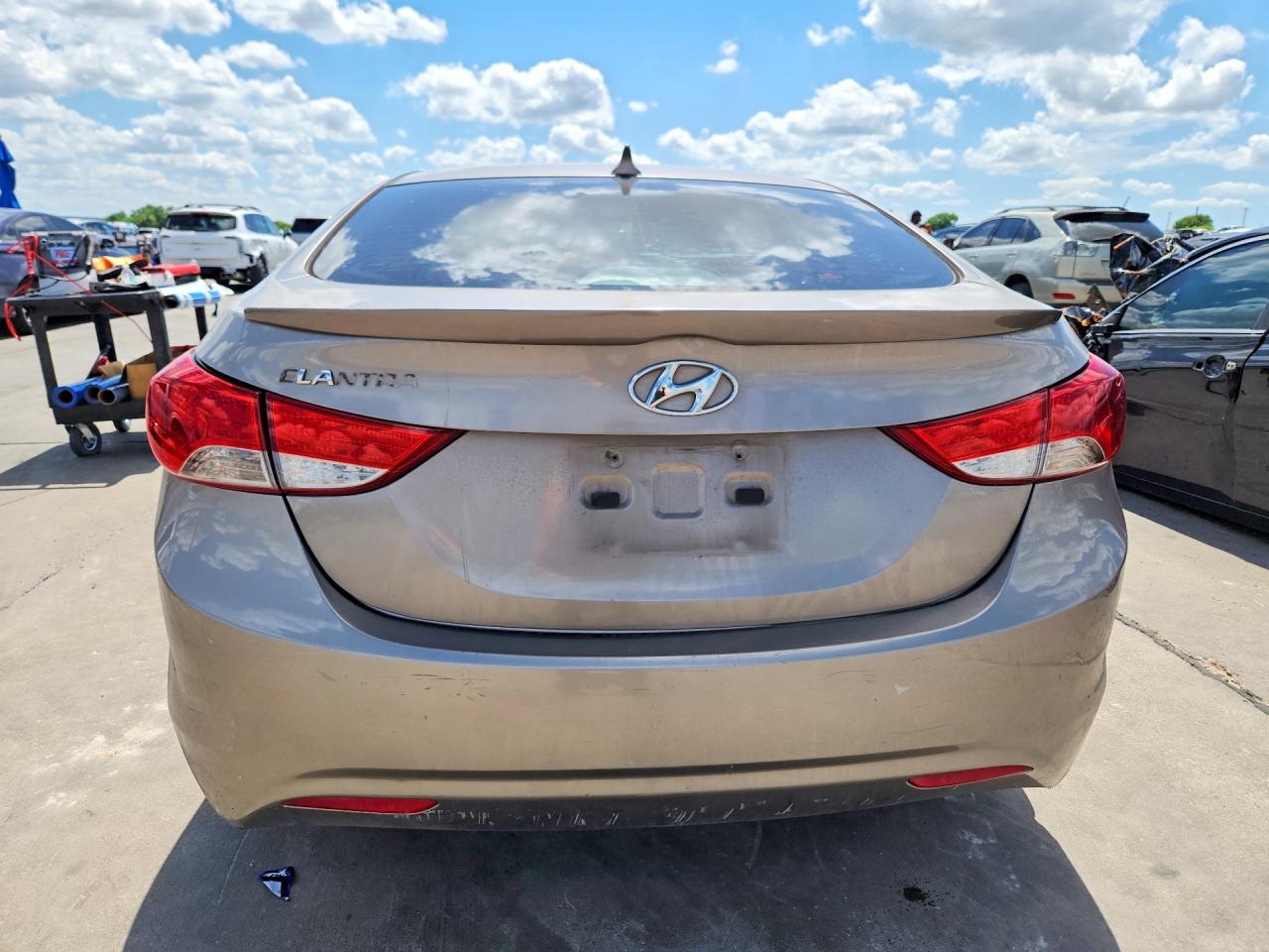 Hyundai ELANTRA Gls