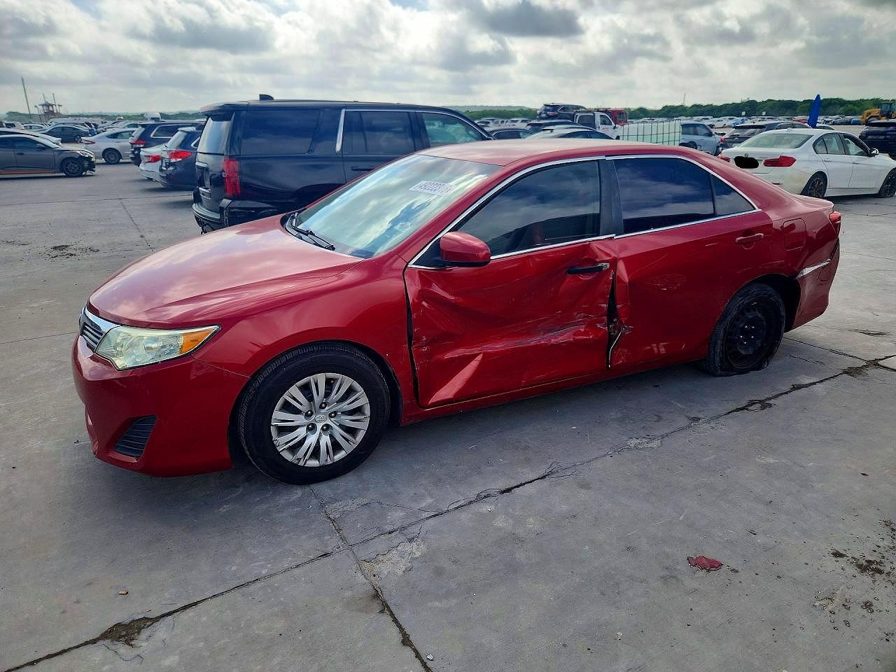 Salvage Toyota Camry Image