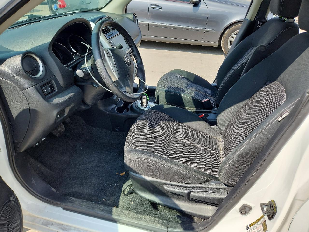 Nissan Versa Sv