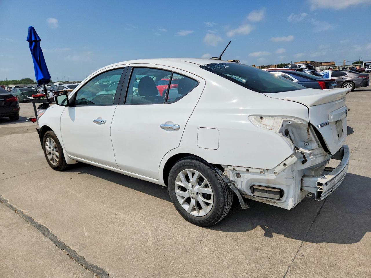 Nissan Versa Sv