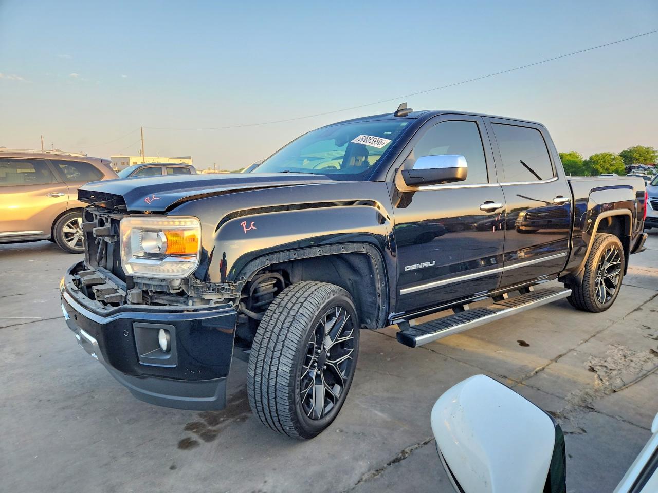 Salvage GMC Sierra Image