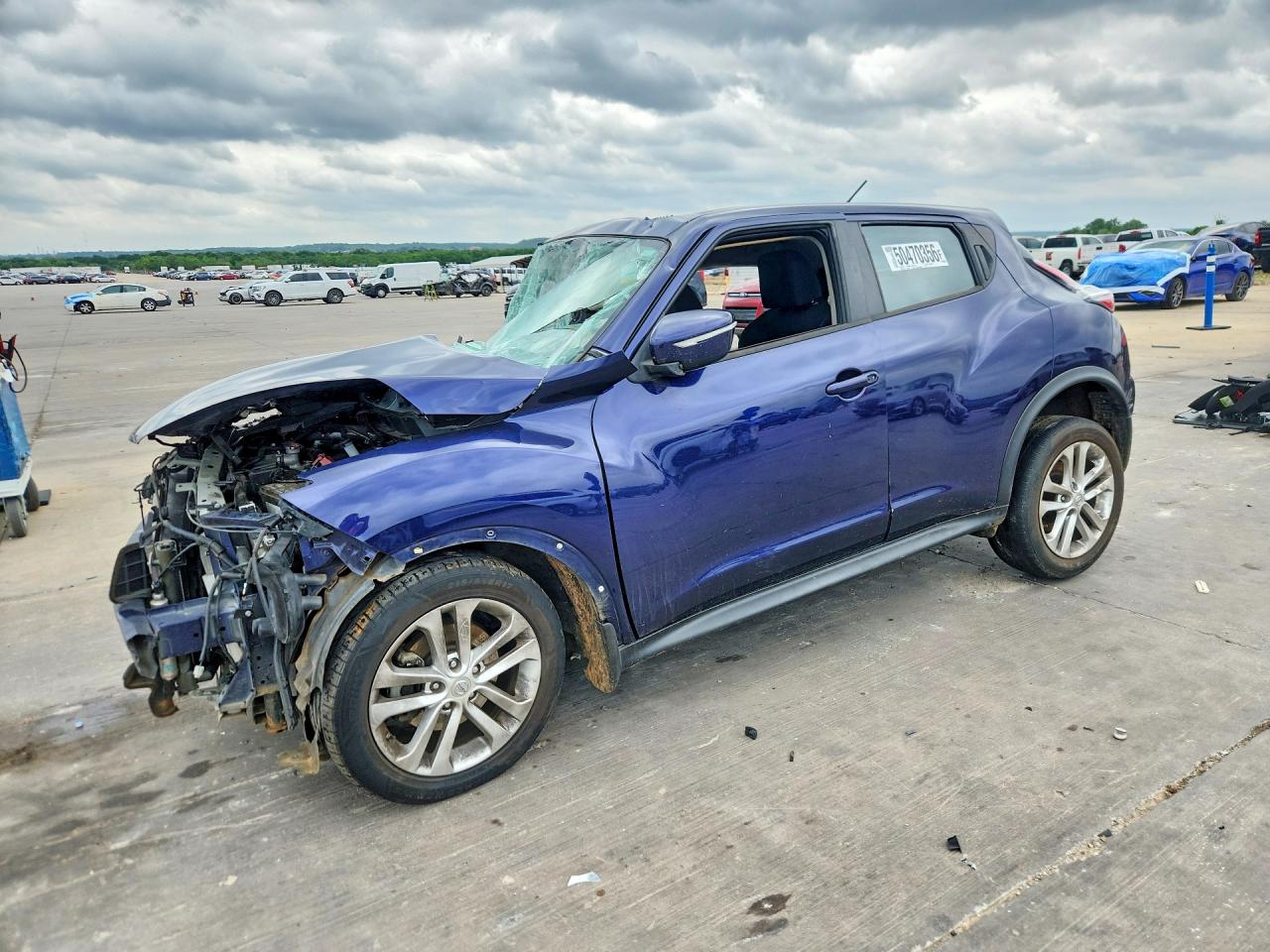 Salvage Nissan JUKE Image