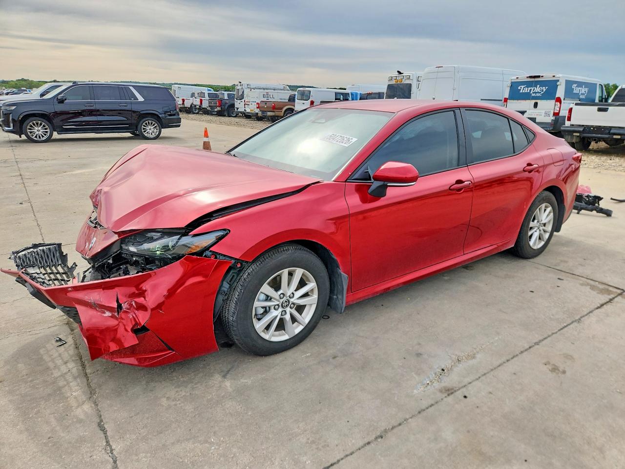 Salvage Toyota Camry Image