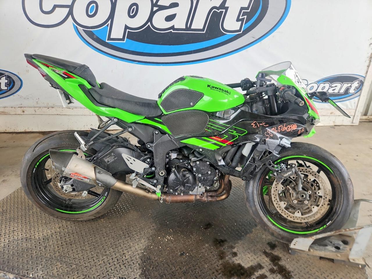 Salvage Kawasaki Ninja 636 Image