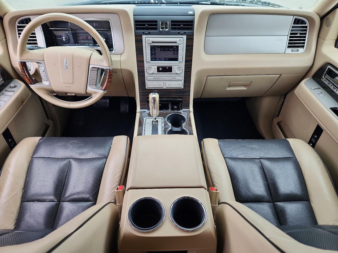Lincoln Navigator