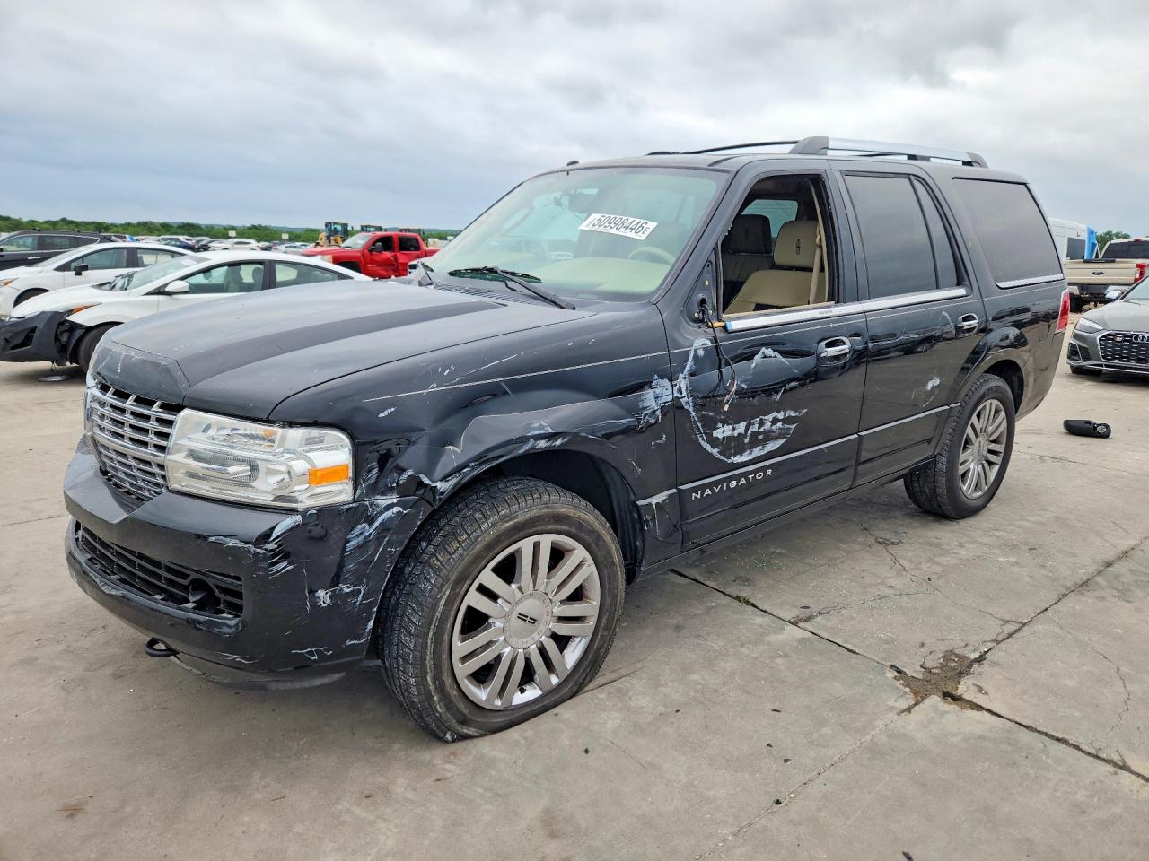 Salvage Lincoln Navigator Image