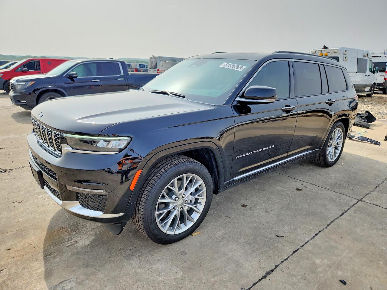 Salvage Jeep Cherokee Image