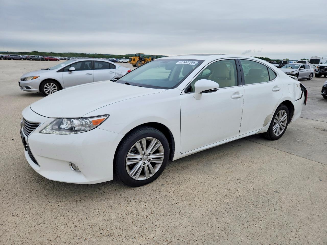 Salvage Lexus Es Image