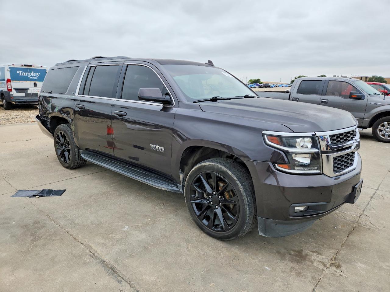 Chevrolet Suburban C1500 Lt