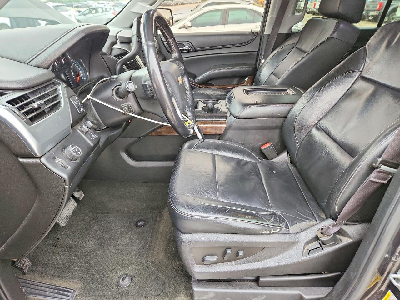 Chevrolet Suburban C1500 Lt