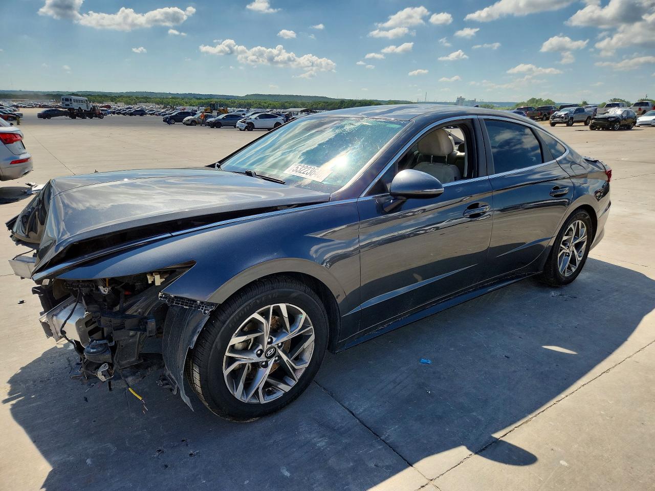Salvage Hyundai SONATA Image
