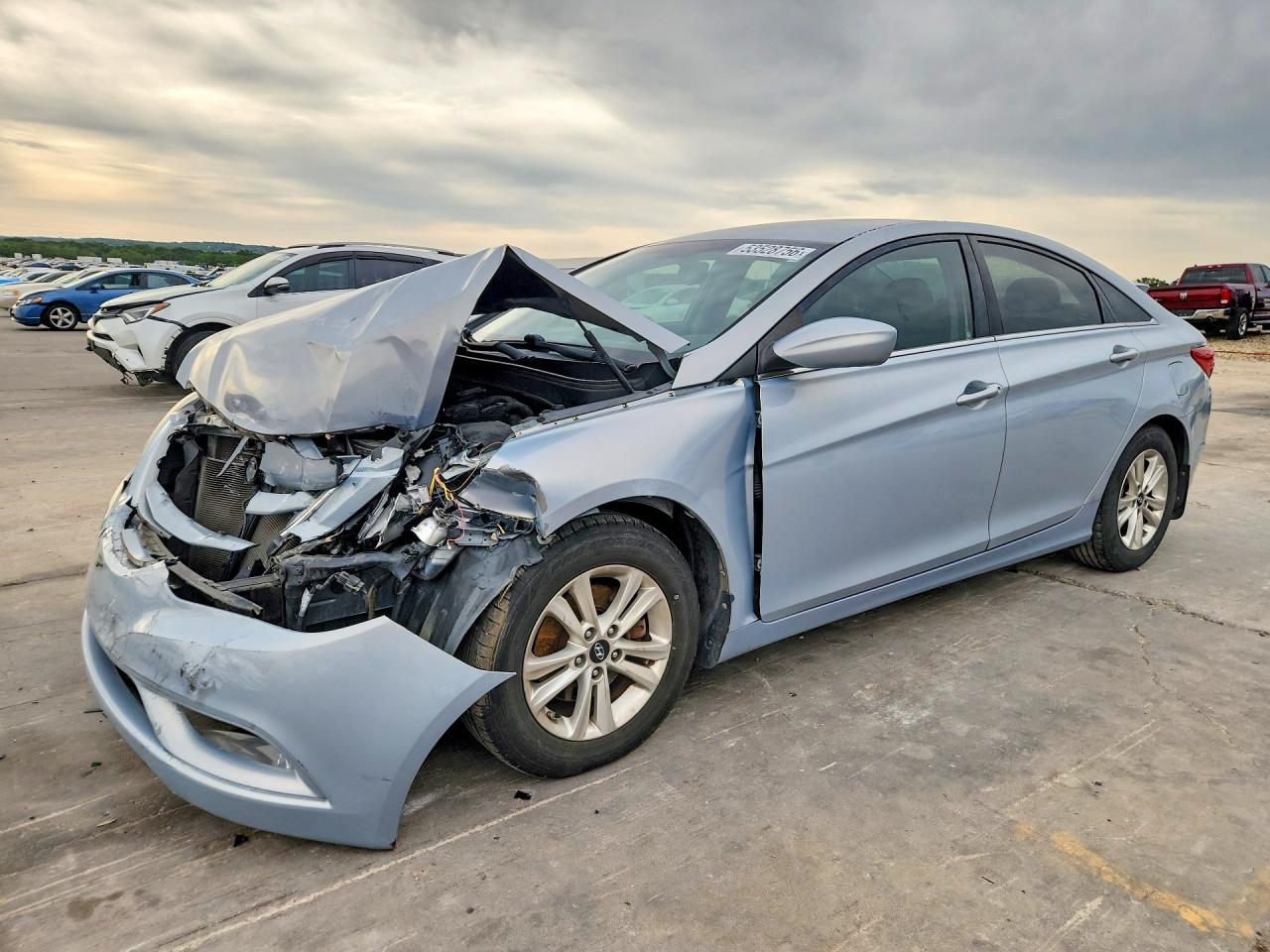 Salvage Hyundai SONATA Image
