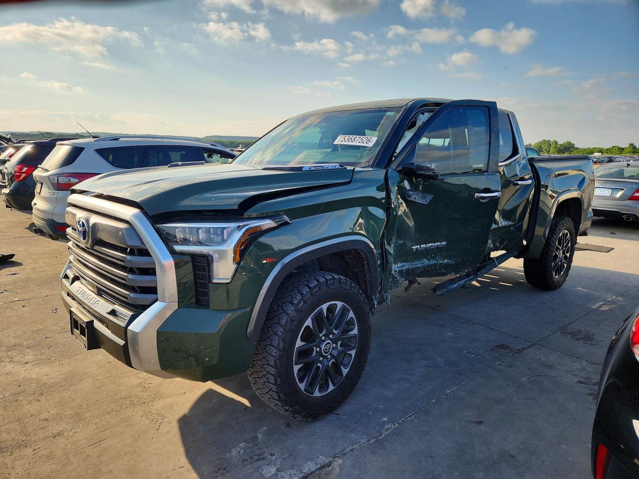 Salvage Toyota Tundra Image