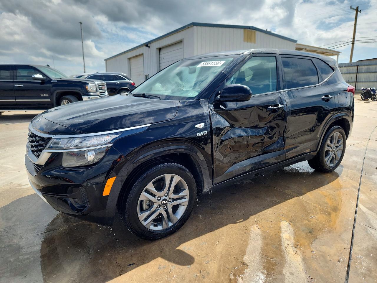 Salvage Kia Seltos Image