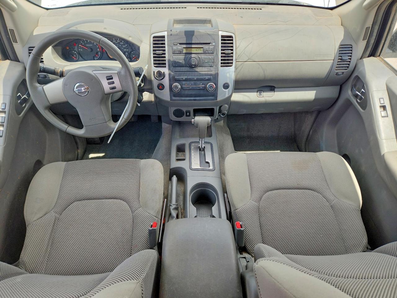 Nissan Frontier S