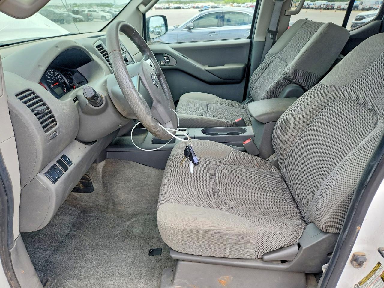 Nissan Frontier S