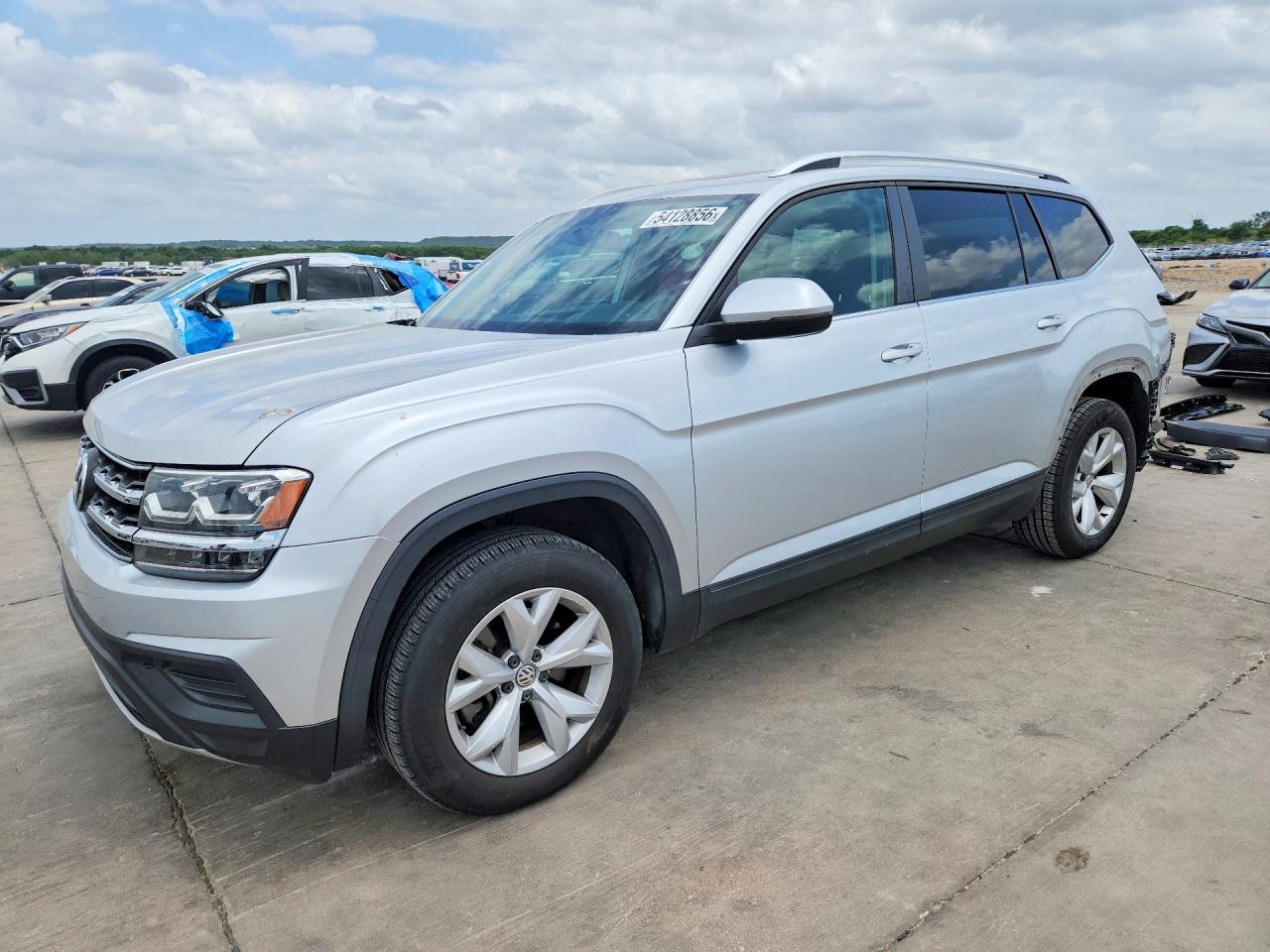 Salvage Volkswagen Atlas Image