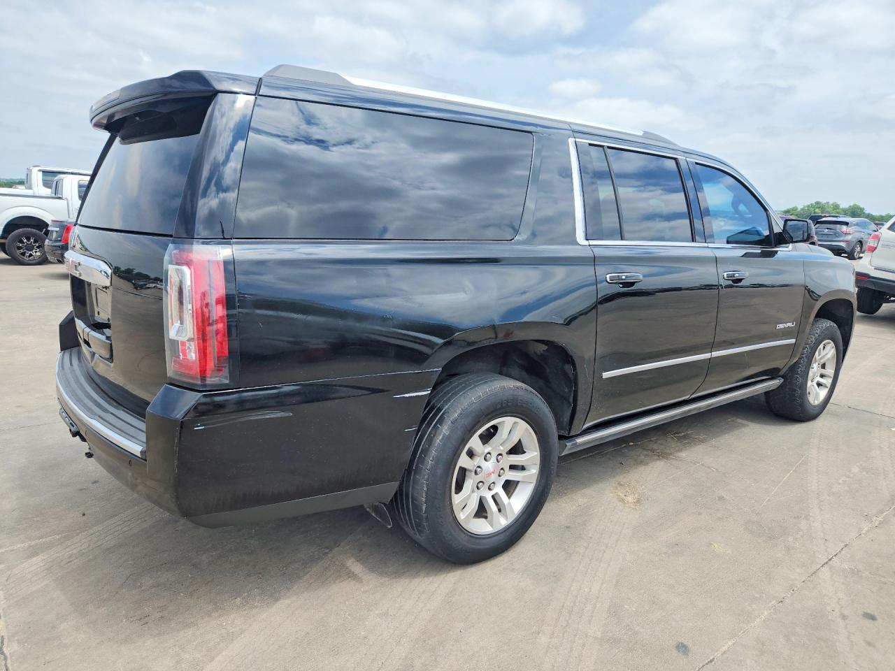 GMC Yukon Denali