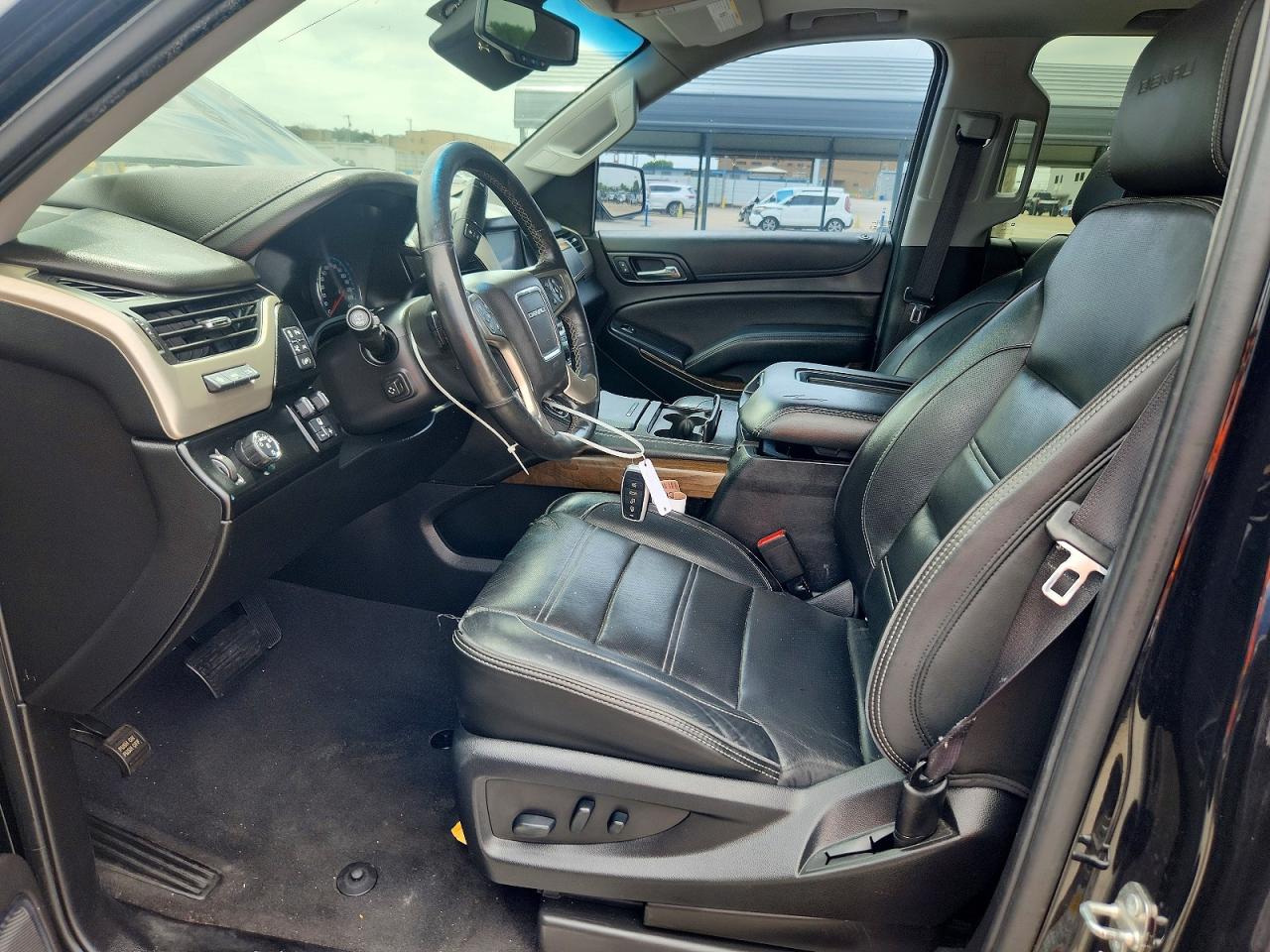 GMC Yukon Denali