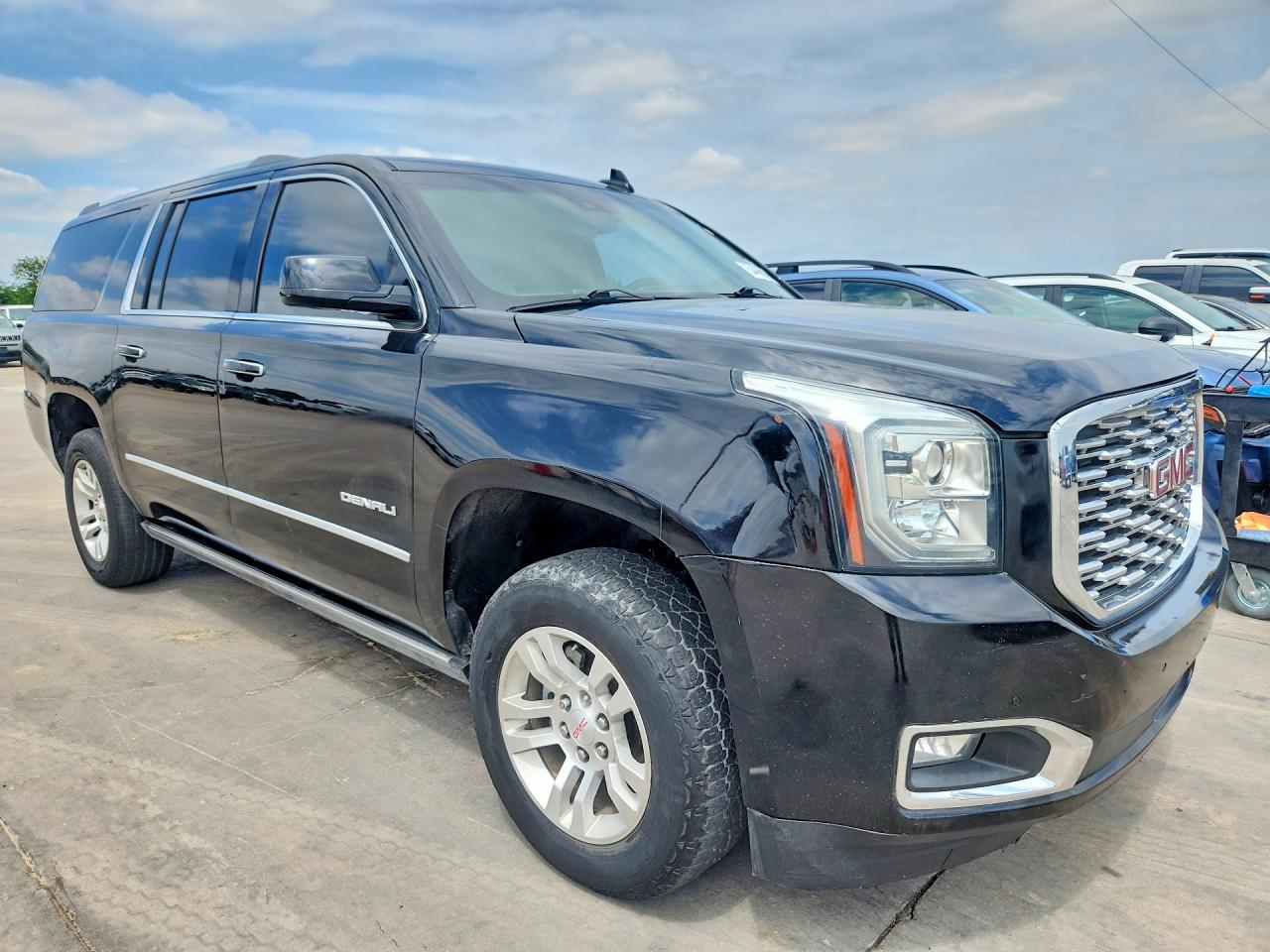 GMC Yukon Denali