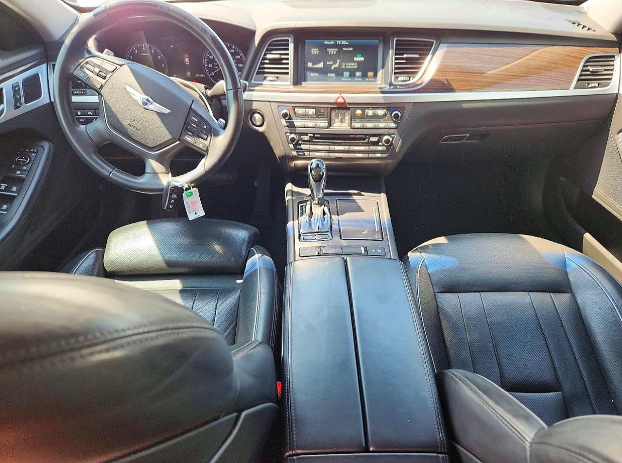 Hyundai Genesis 3.8l