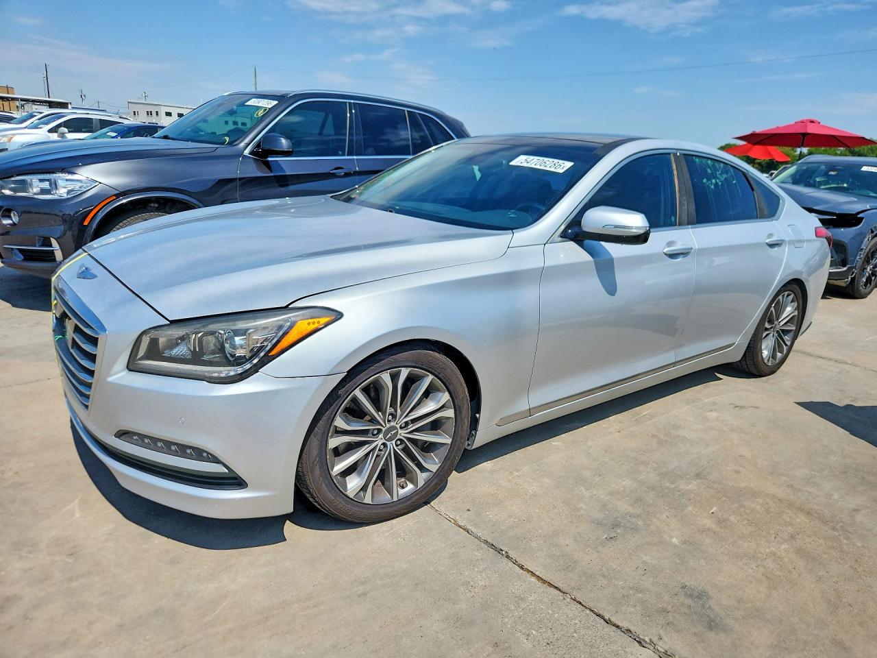 Salvage Hyundai Genesis Image