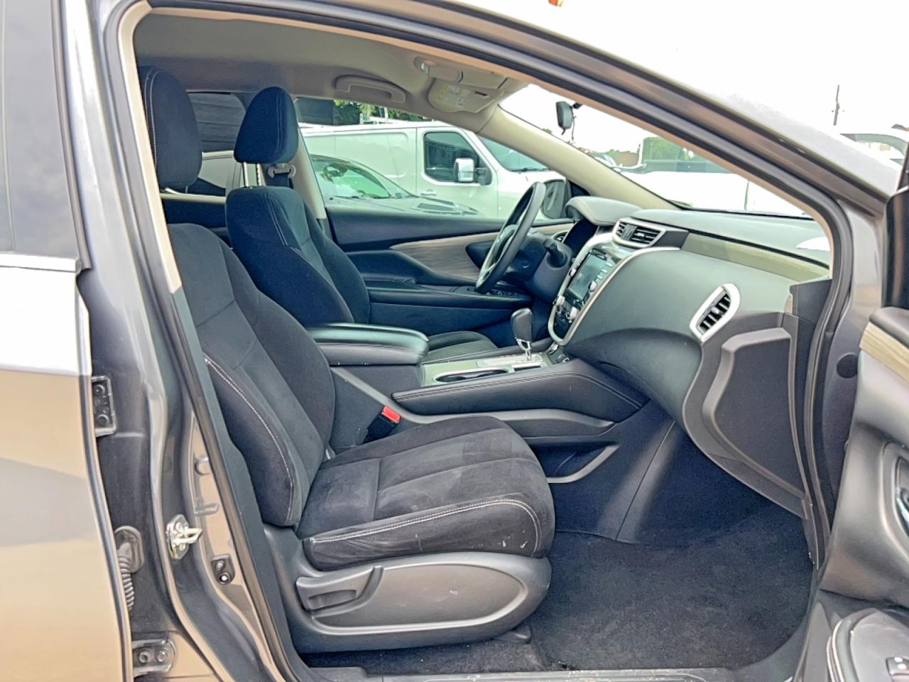 Nissan Murano S