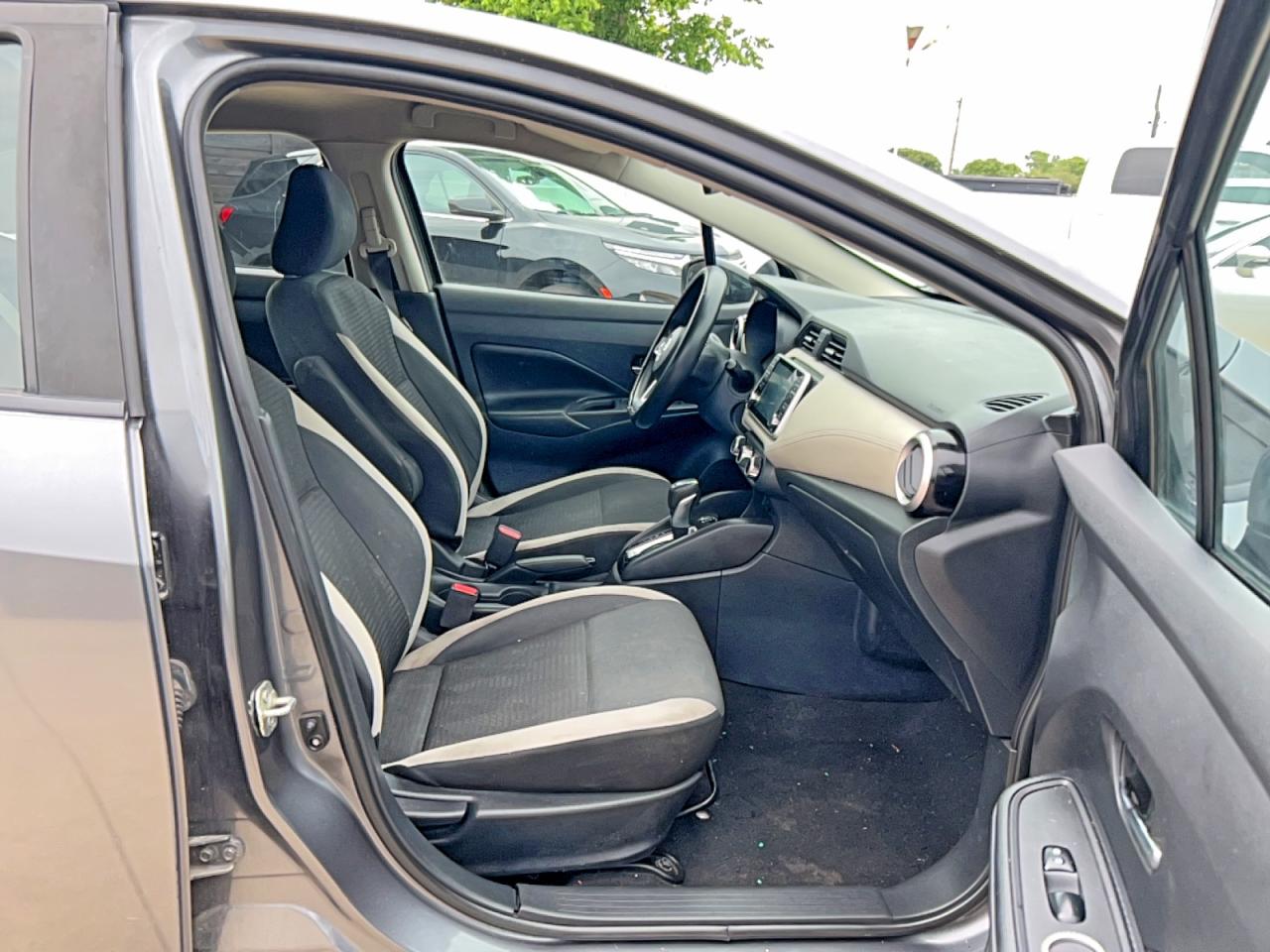 Nissan Versa Sv