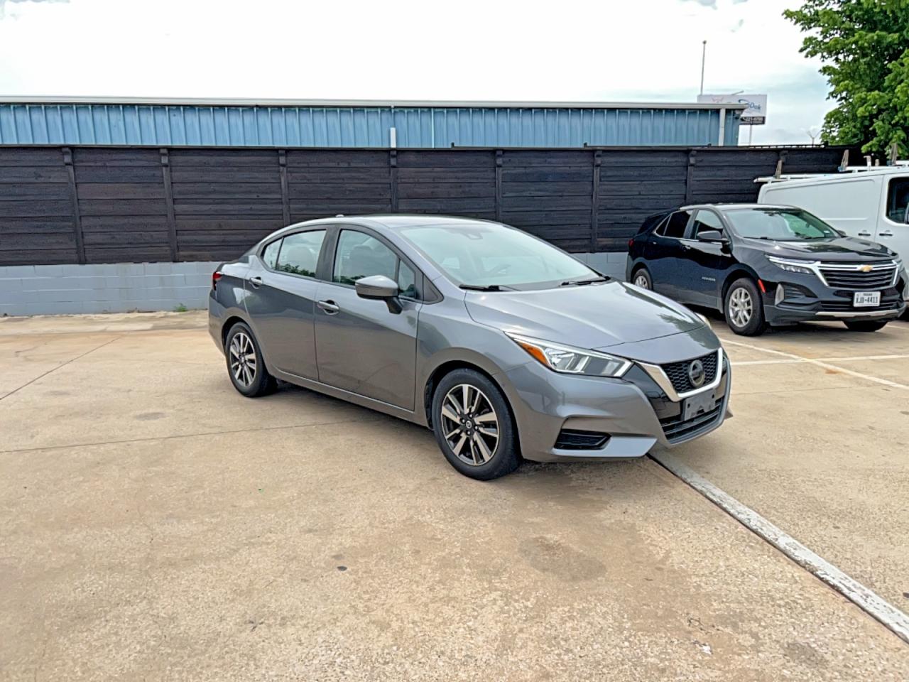 Salvage Nissan Versa Image