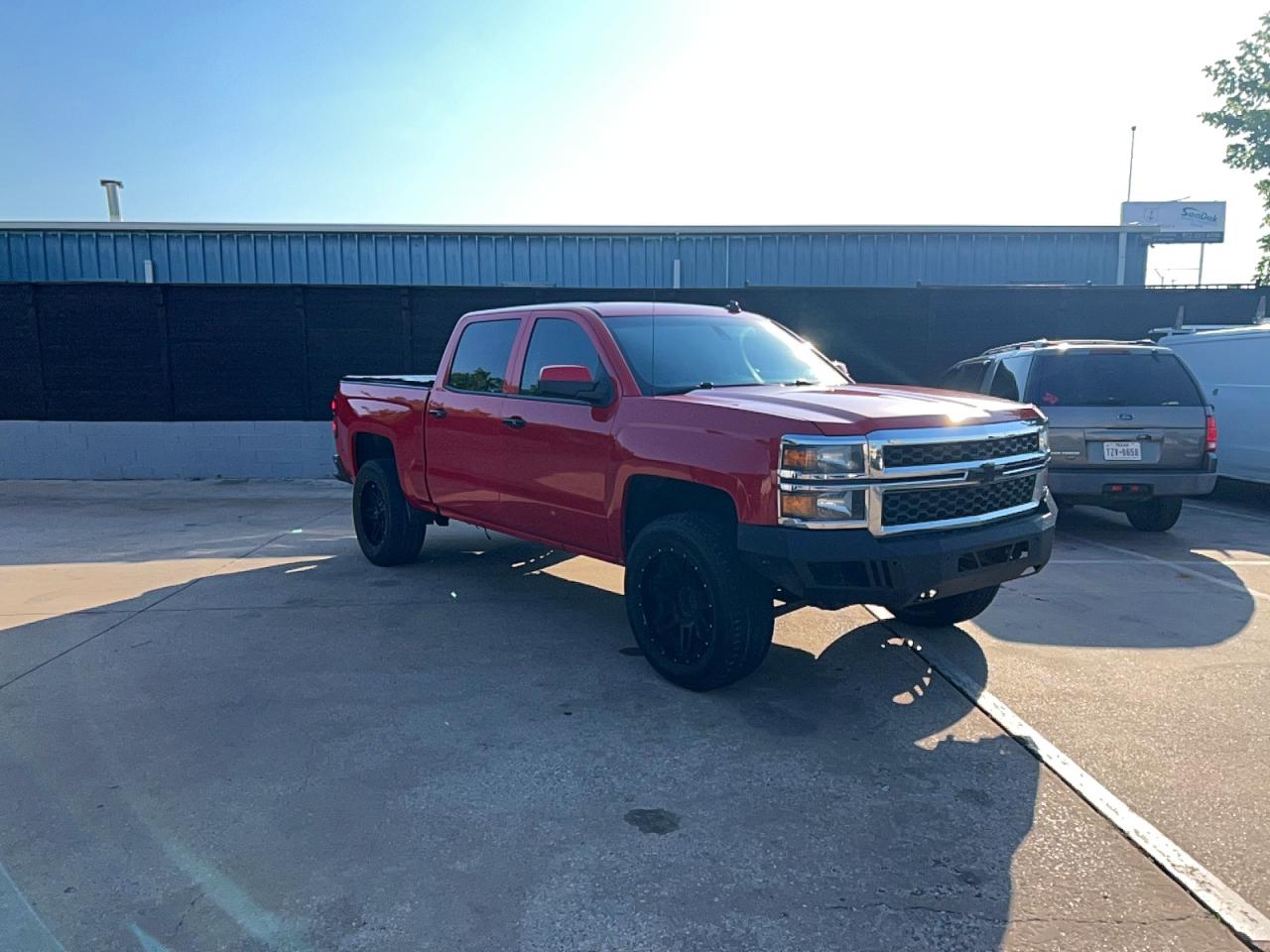 Salvage Chevrolet Silverado Image