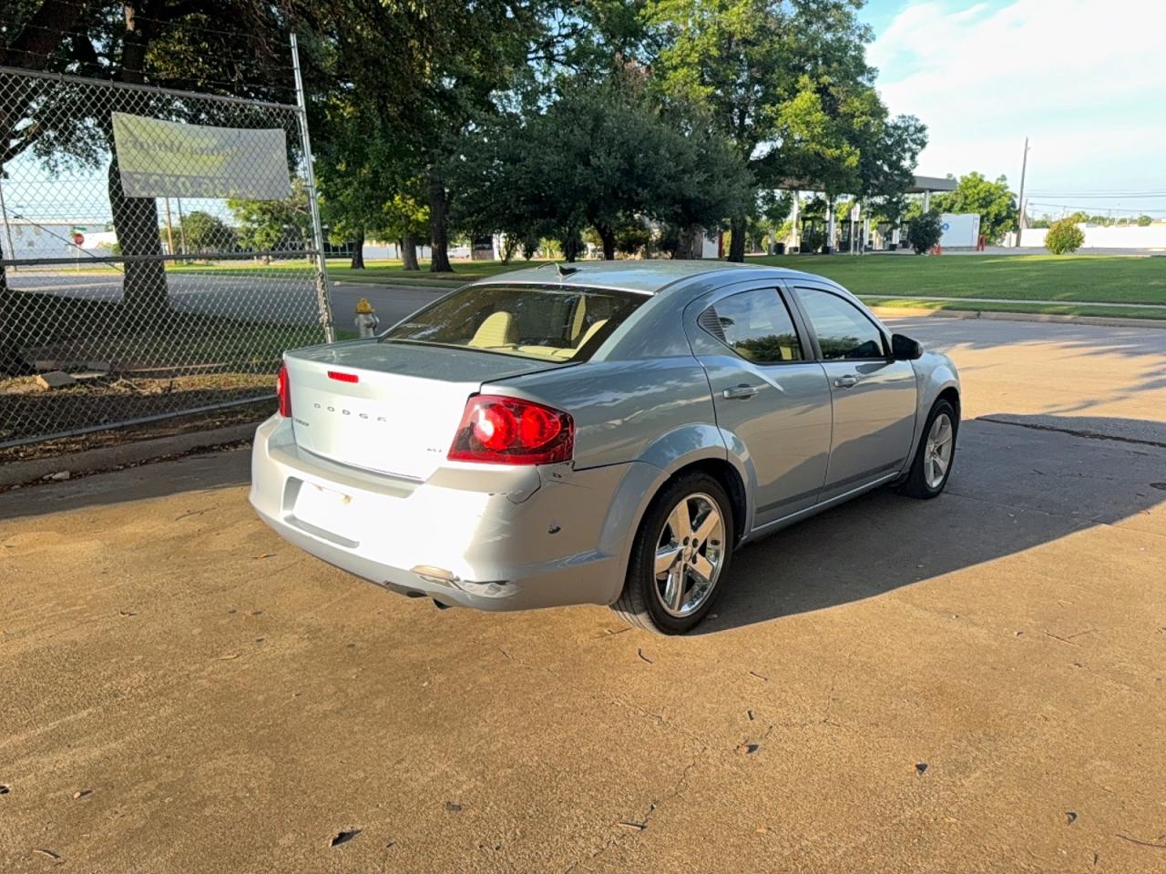 Dodge Avenger Sxt