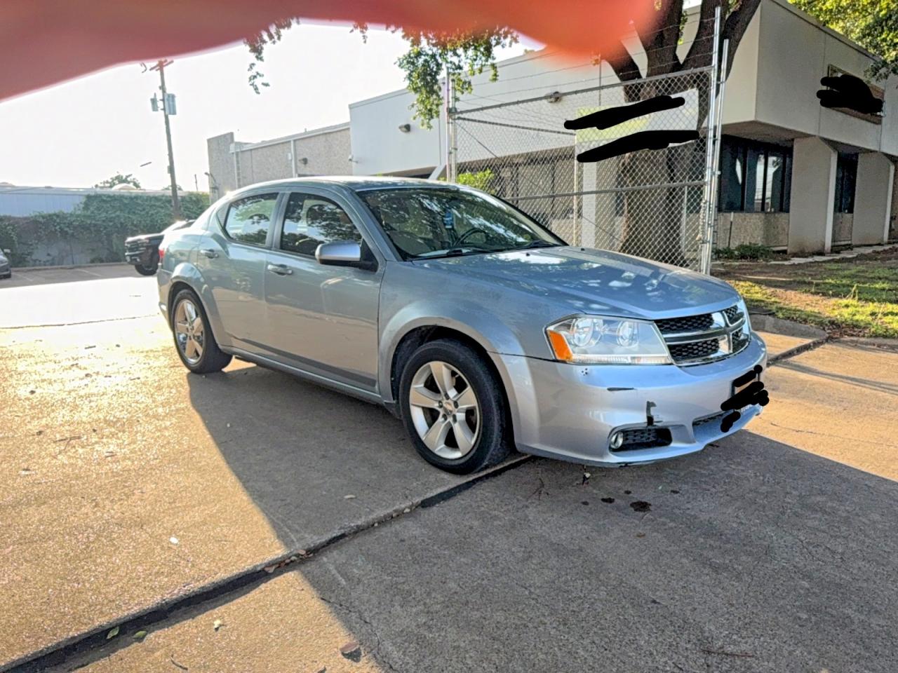 Salvage Dodge Avenger Image