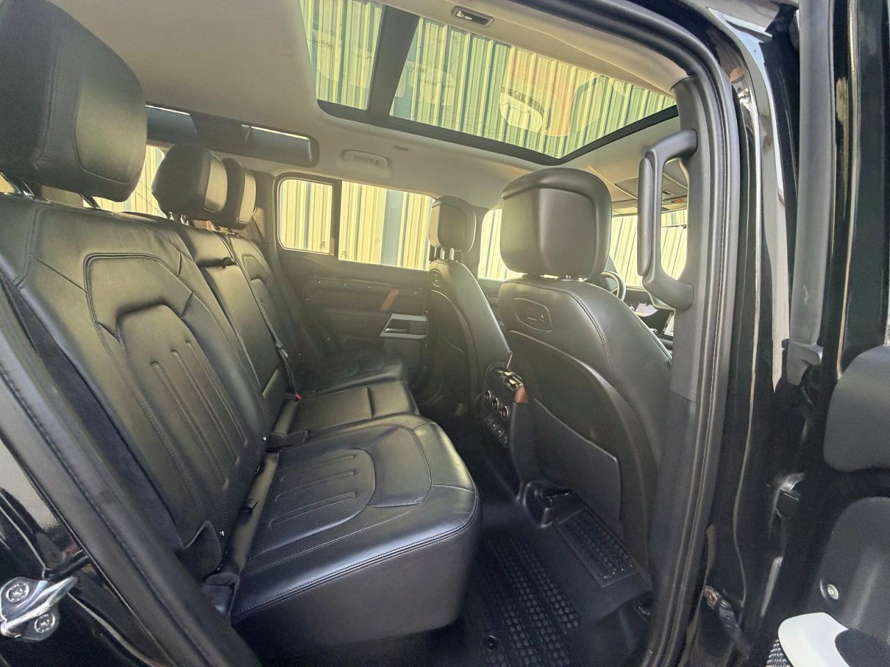Land Rover Defender 110 Hse