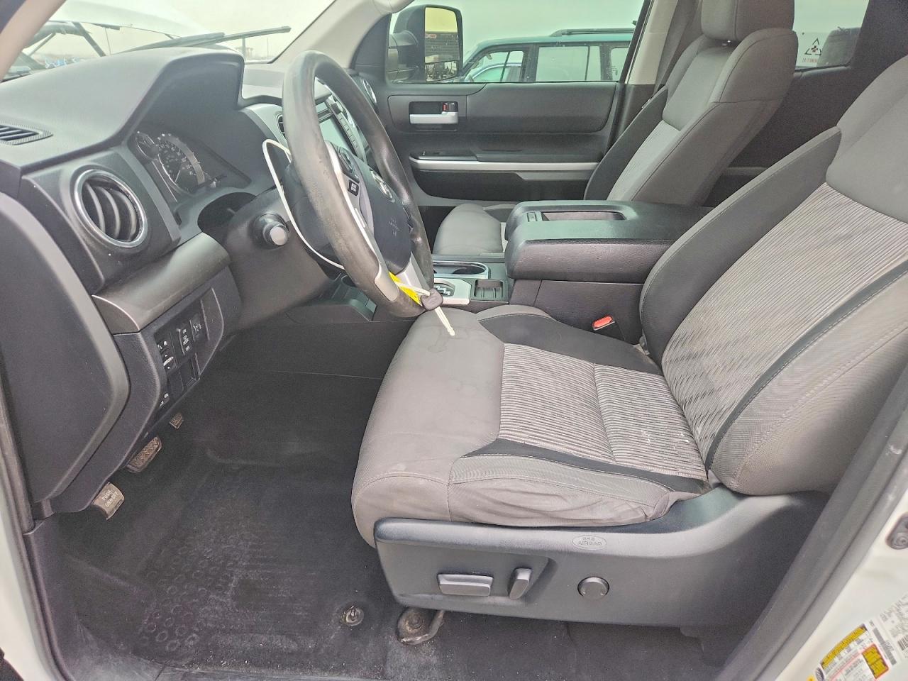 Toyota Tundra Sr5
