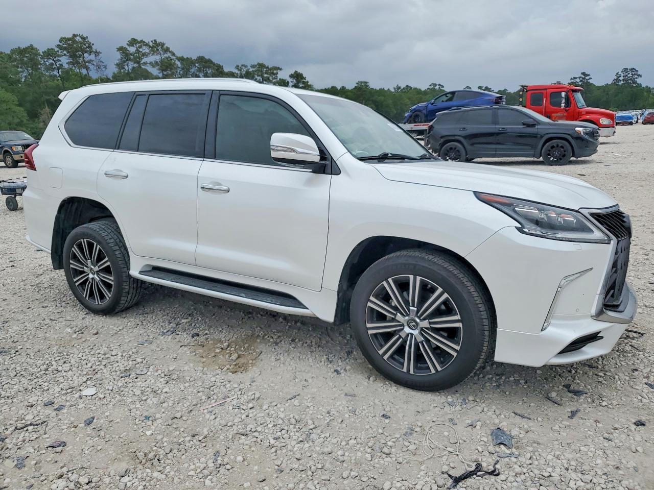 Lexus Lx570 Three-row
