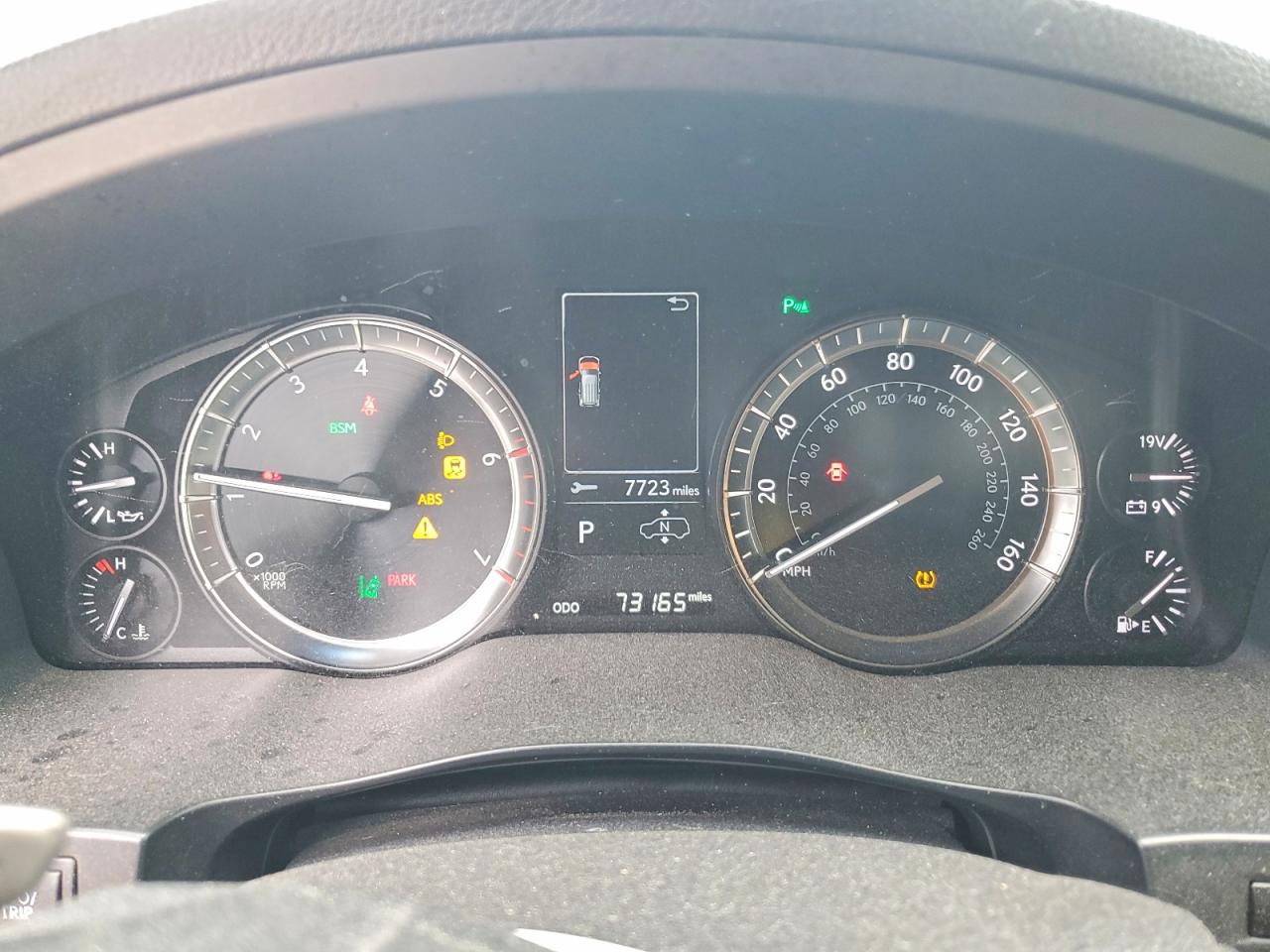 Lexus Lx570 Three-row
