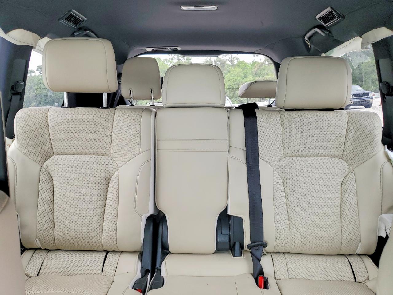 Lexus Lx570 Three-row