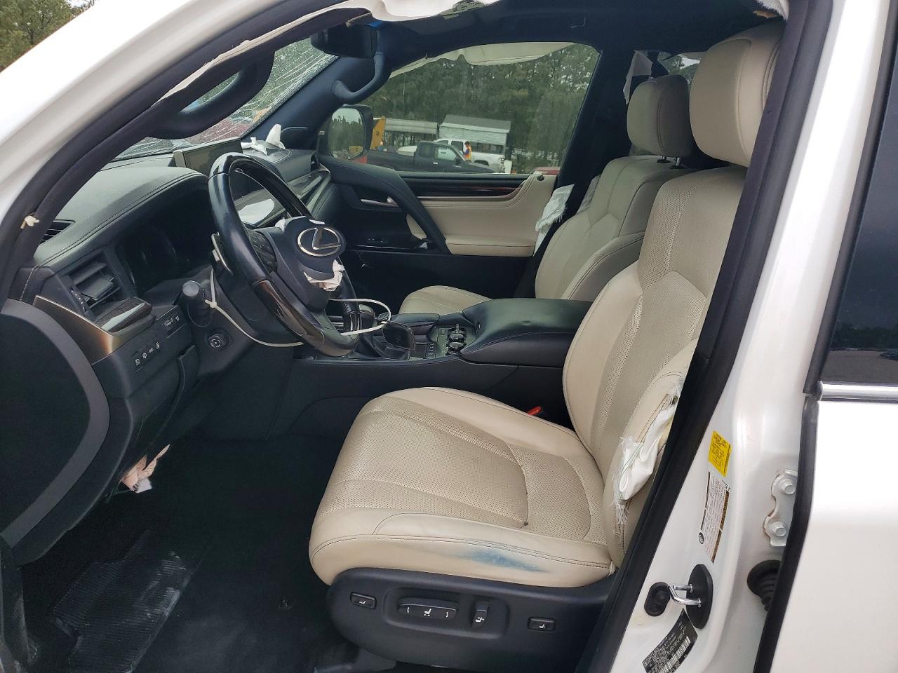 Lexus Lx570 Three-row