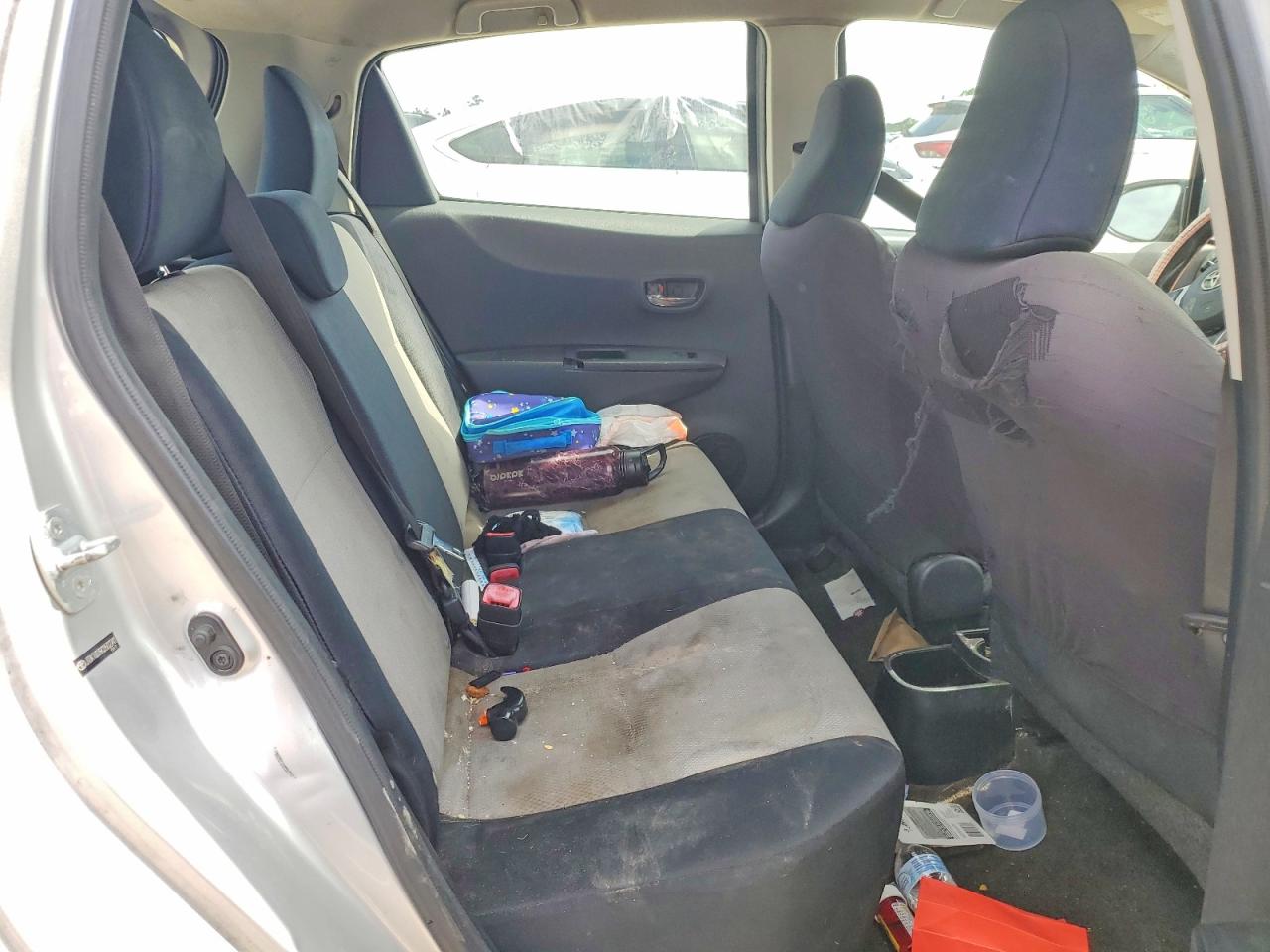 Toyota Yaris 5-door Le
