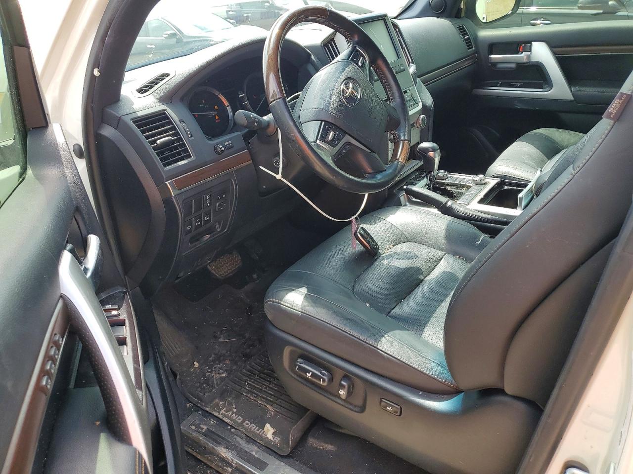 Toyota Land Cruis Heritage Edition