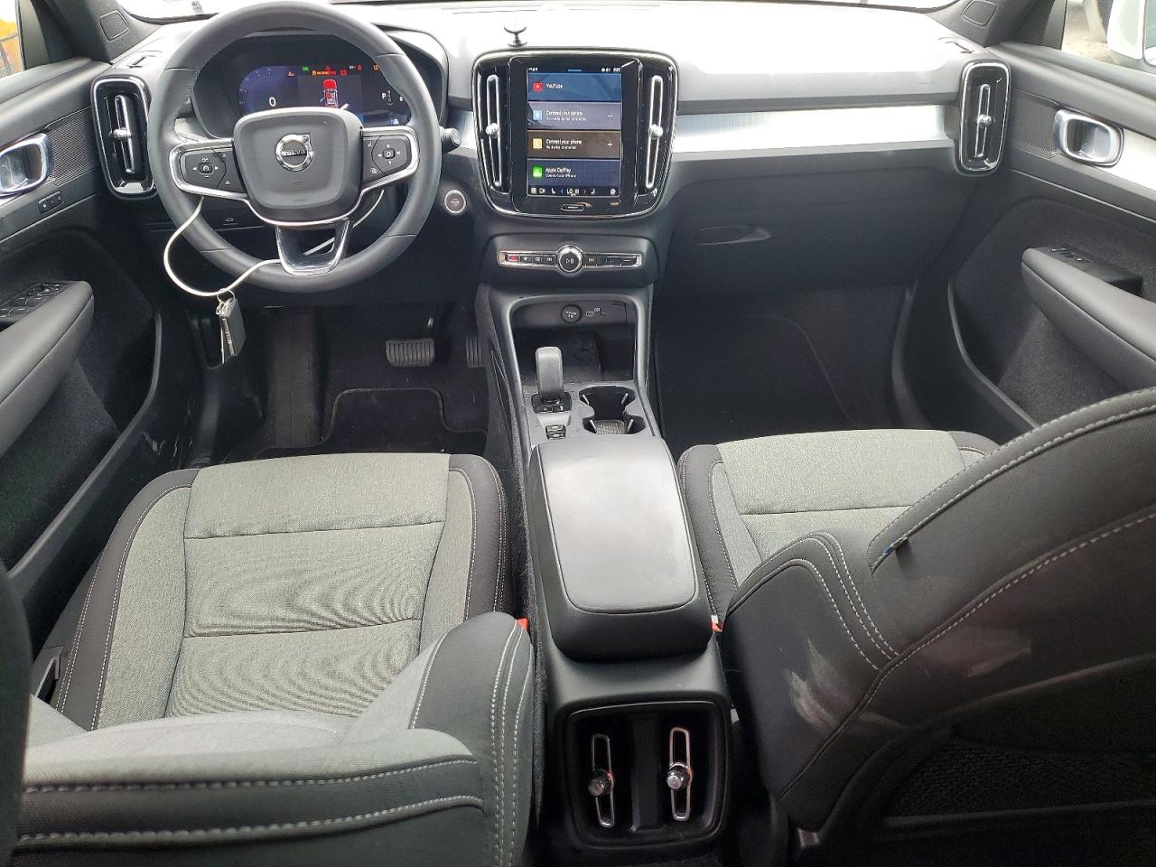 Volvo XC40 Core