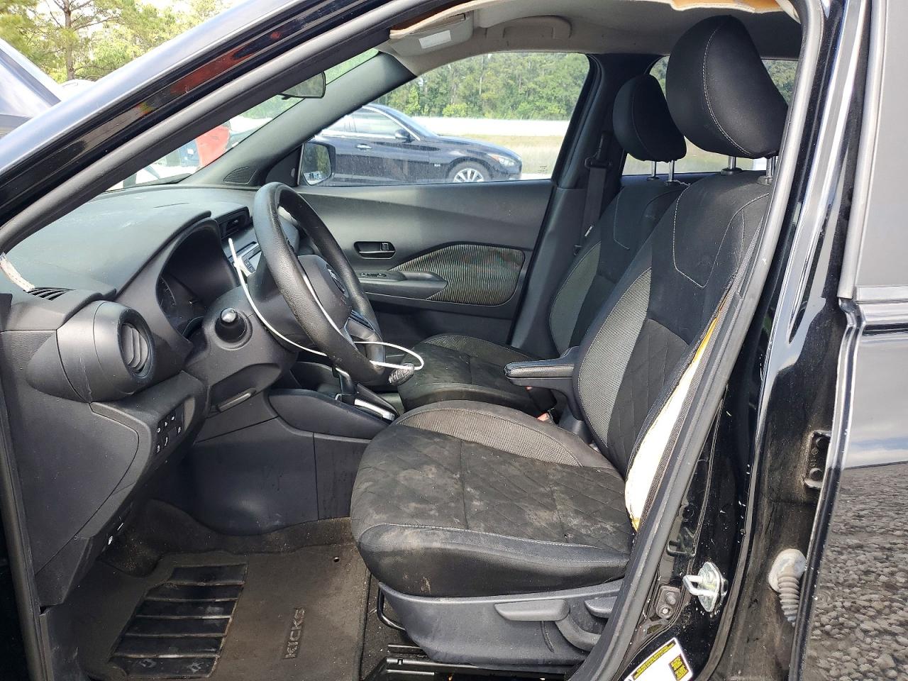 Nissan Kicks S
