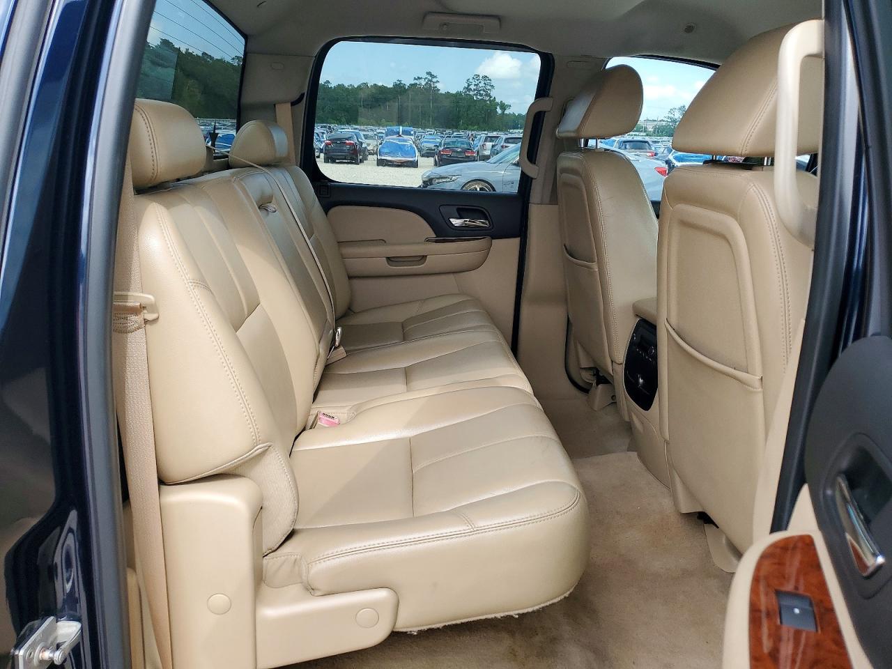 Chevrolet Silverado C1500 Crew Cab