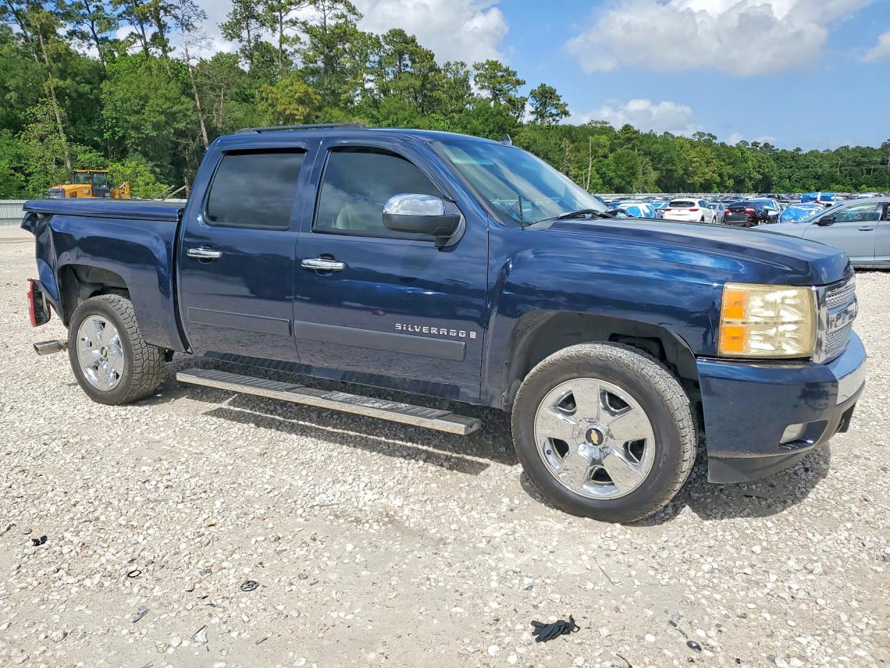 Chevrolet Silverado C1500 Crew Cab