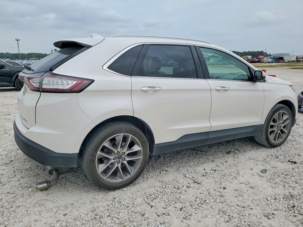 Ford Edge Titanium